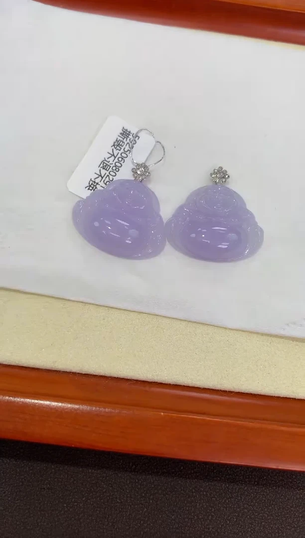 翡翠18K金镶嵌颈饰天然缅甸a货冰佛多样性发其一