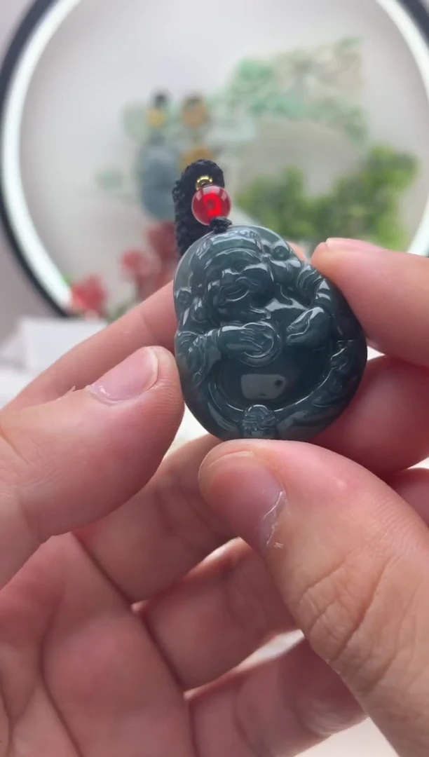 颈饰未镶嵌翡翠挂件