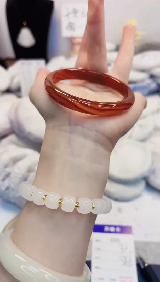 【闪购商品】石英质玉手镯未镶嵌305-玛瑙-圈口58