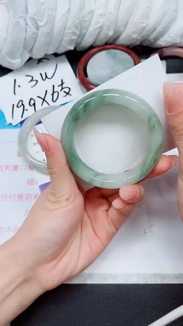 【闪购商品】石英质玉手镯未镶嵌A73-55/56