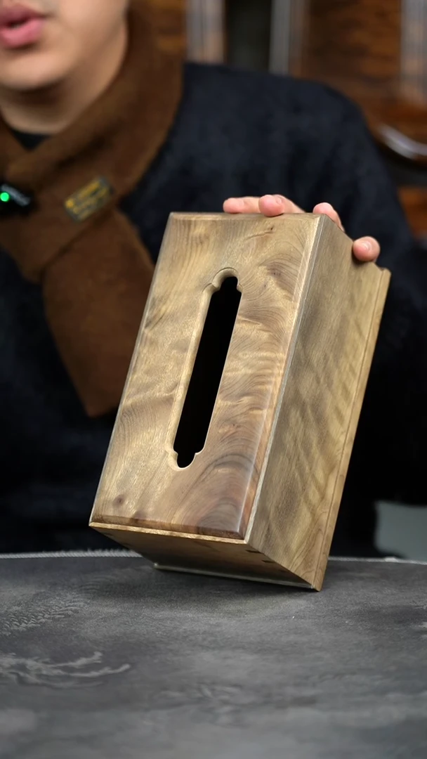 【闪购商品】金丝楠木雕788号阴沉满花原木款纸巾盒