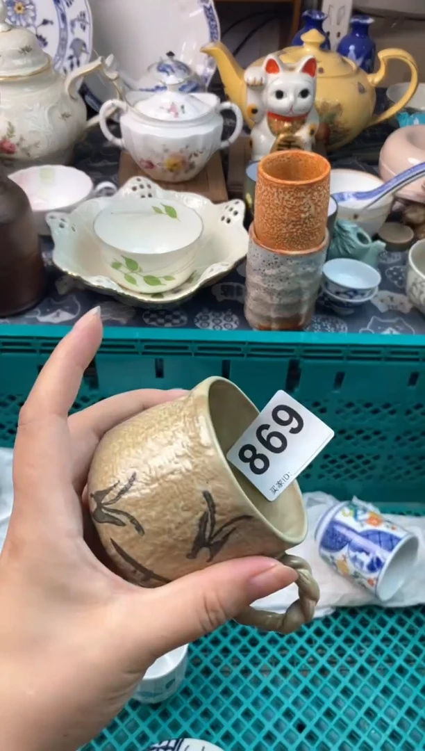 瓷片酥****）[○･｀Д´･ ○][○･｀Д´･ ○]