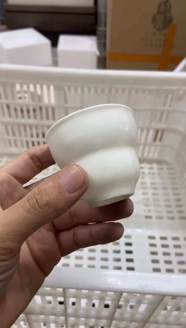 无运费险有瑕疵的摄影的产品有使用过的痕迹有点脏介意勿拍