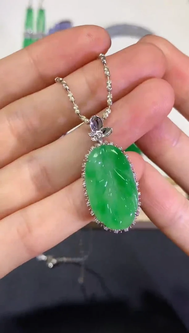 【闪购商品】翡翠颈饰18K金镶嵌团购24