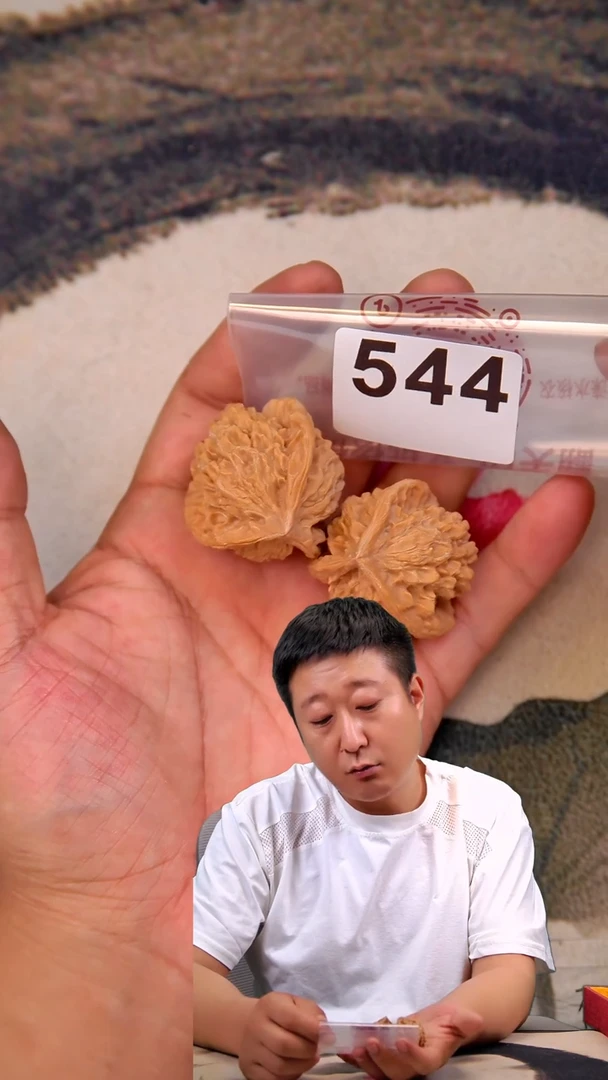 文玩核桃吊坠544盘山三棱37