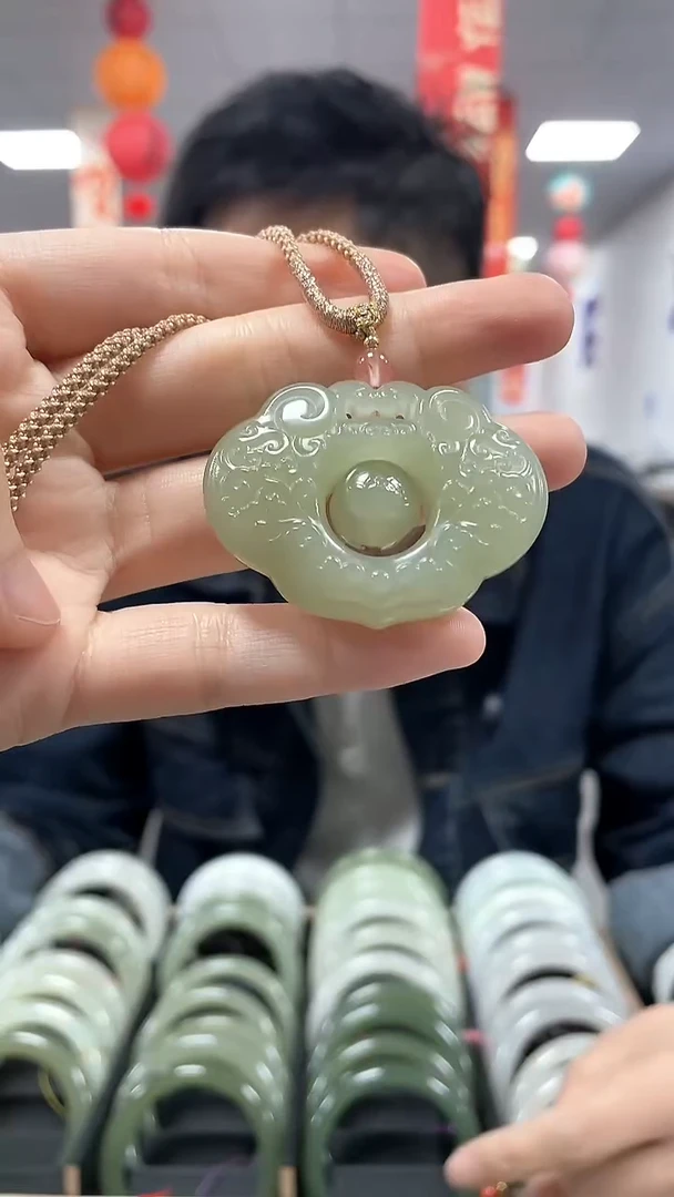 【闪购商品】和田玉颈饰未镶嵌平安锁挂件一件