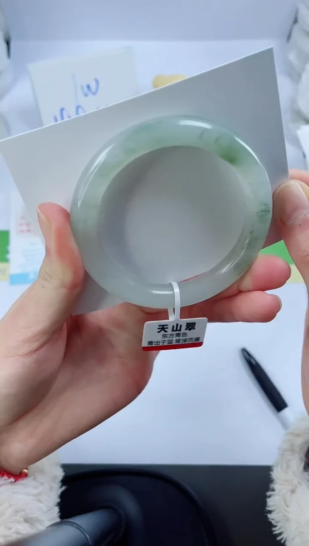 【闪购商品】石英质玉手镯未镶嵌672-53.5