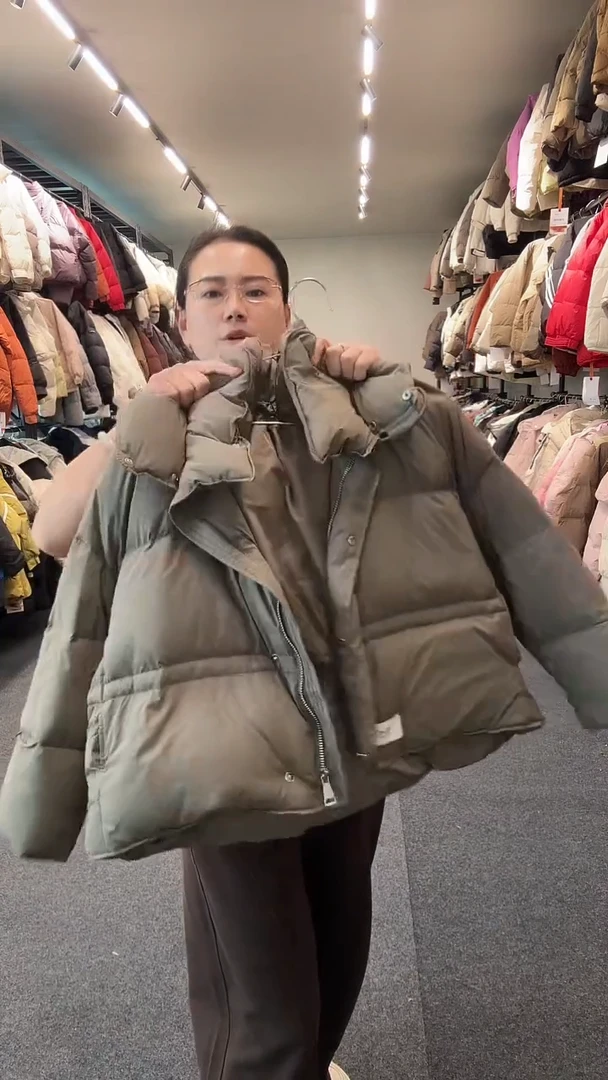 艾雨衣尚闪购羽绒服