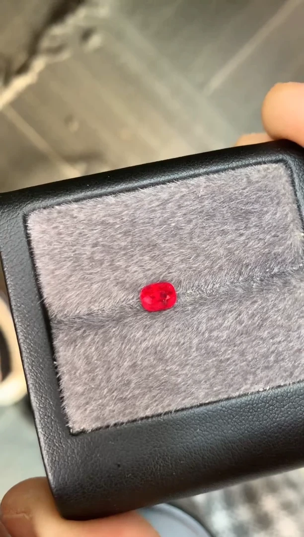 【闪购商品】定制尖晶石裸石未镶嵌1.06ct 吉尔德曼辛绝地武士