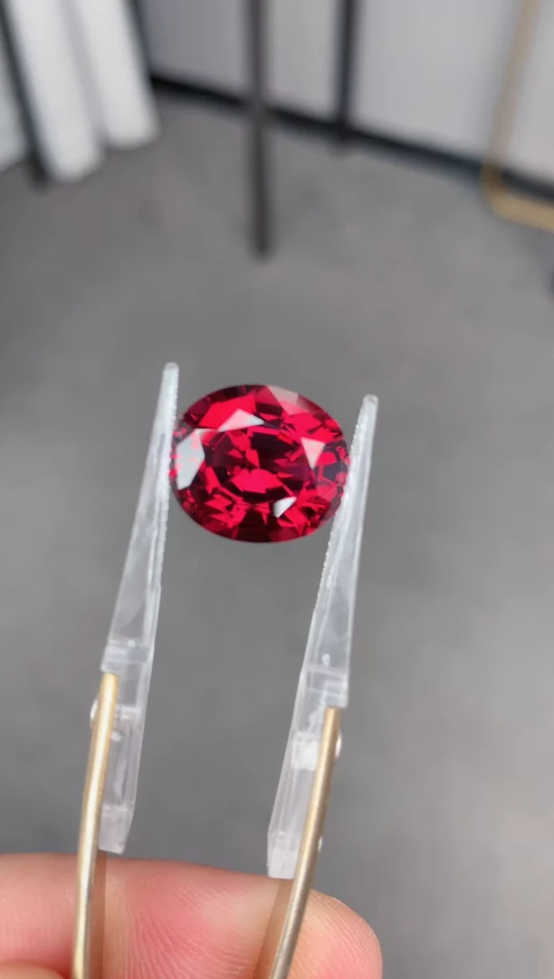 未镶嵌裸石石榴石12ct 镁铝榴石  定制