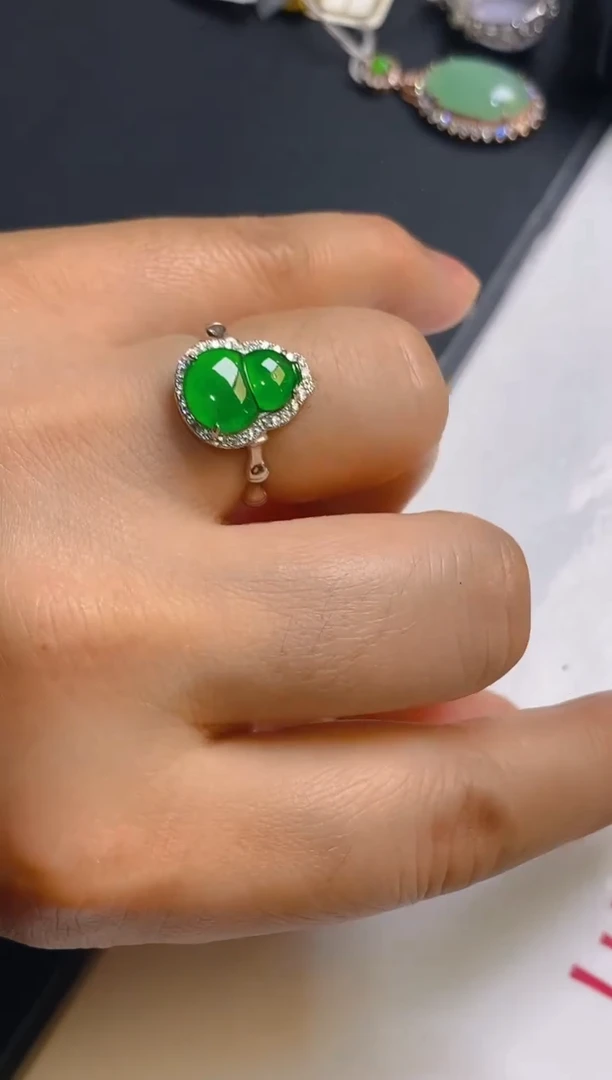 【闪购商品】翡翠耳饰银S925镶嵌天然A货翡翠1