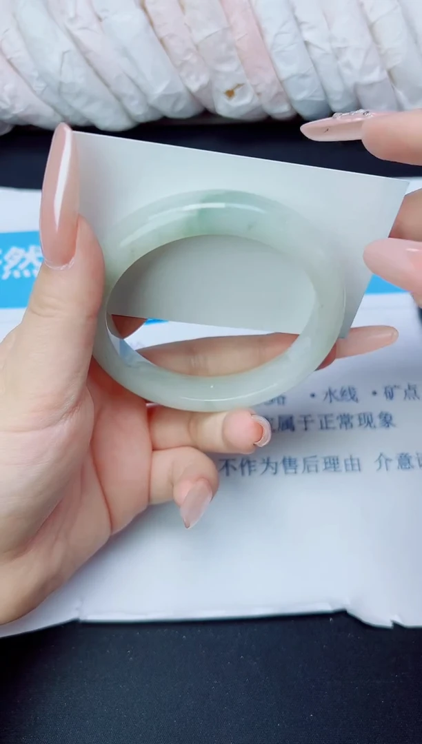 石英质玉手镯未镶嵌294/60.2