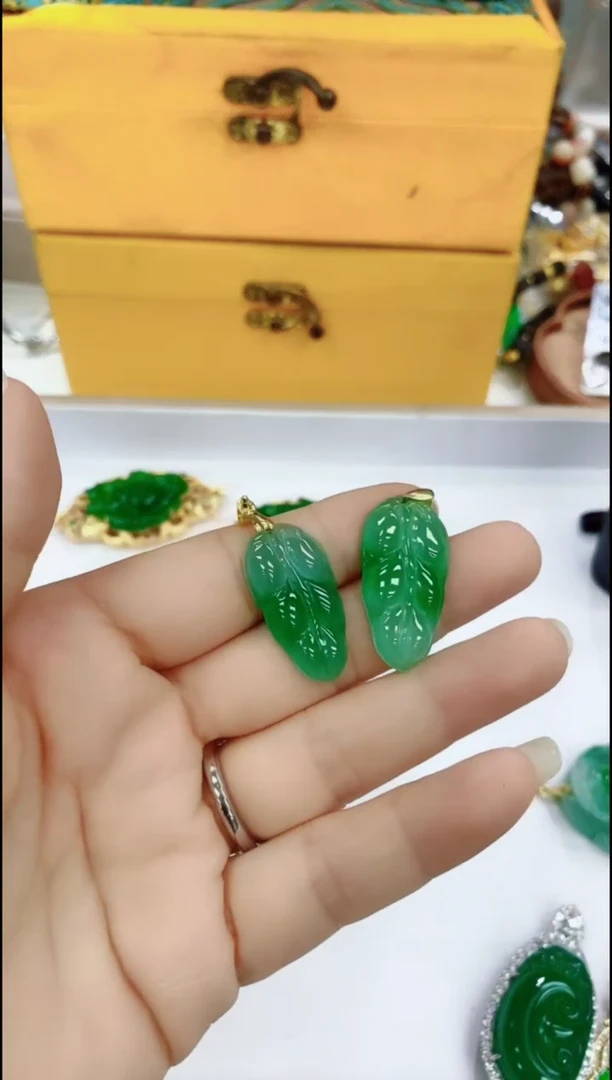 石英质玉合金颈饰2825绿叶子