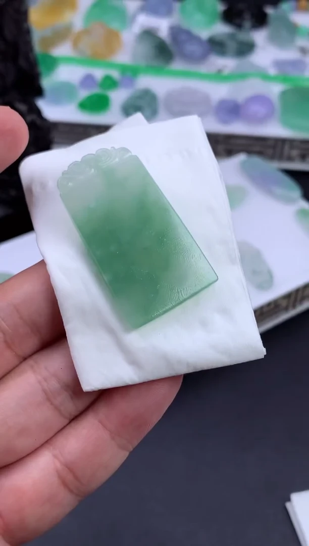 未镶嵌定制翡翠幸***乐翡翠