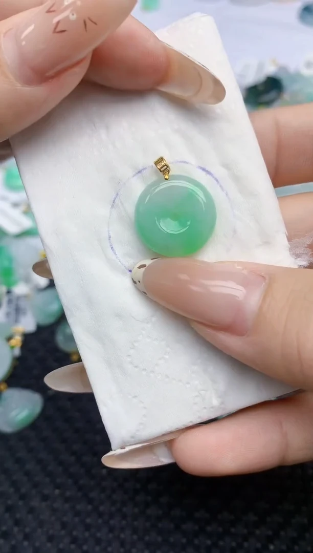 翡翠18K金镶嵌颈饰118   天然翡翠A货