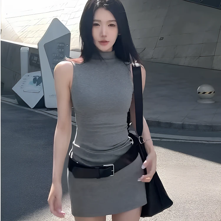 半高领灰色针织连衣裙子女早春季2025新款高级感辣妹修身包臀短裙