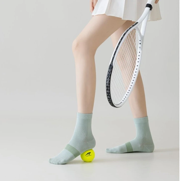春夏新款女士拼色轻薄中筒袜吸汗防臭百搭柔软舒适
