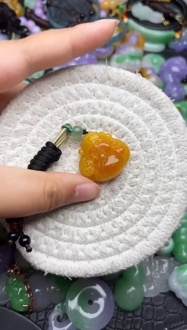 颈饰未镶嵌翡翠缅甸翡翠吊坠
