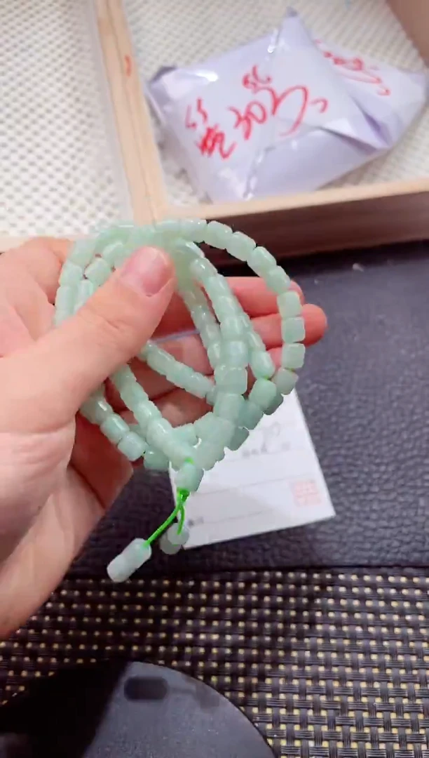 颈饰未镶嵌翡翠000111