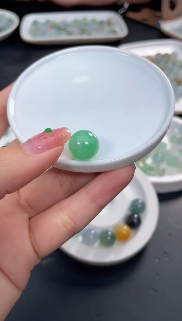 未镶嵌定制翡翠小**?啊A156