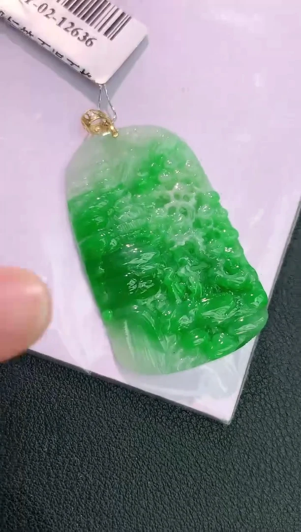 颈饰18K金镶嵌翡翠 赠礼盒证书 丁丁