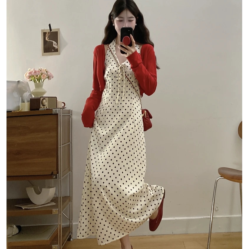 长裙法式显瘦中腰挂脖波点连衣裙春秋长款女装复古秋季裙子