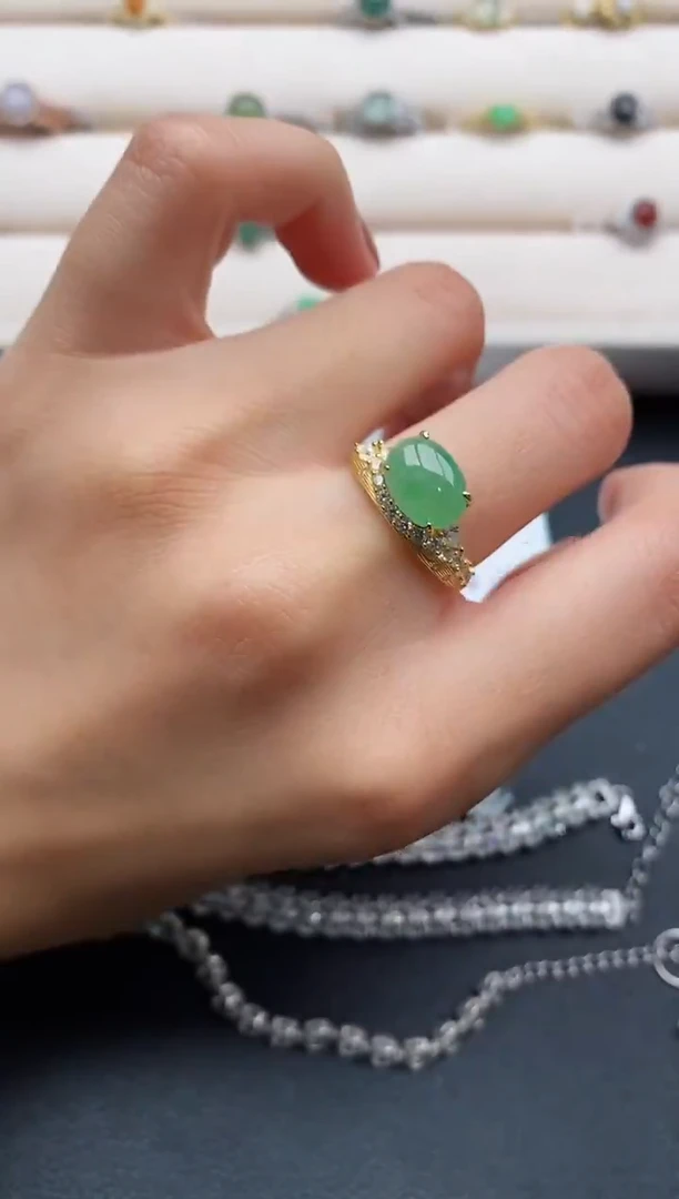 银S925镶嵌戒指翡翠777777+4