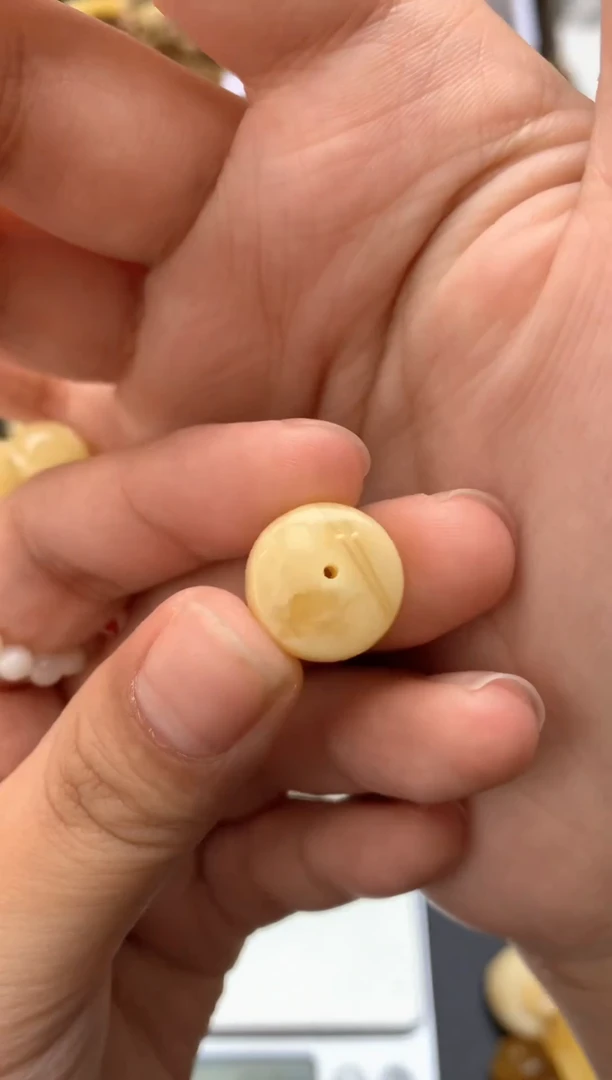 【闪购商品】琥珀珠宝奇石未镶嵌050琥珀蜜蜡花粉有纹小坑介意勿拍