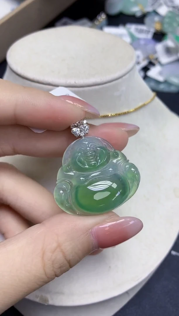颈饰18K金镶嵌翡翠天然缅甸翡翠A货百元以上9元证书费自理