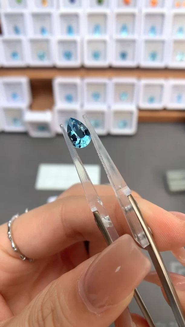 未镶嵌裸石定制海蓝宝石1.02ct 超圣 02058