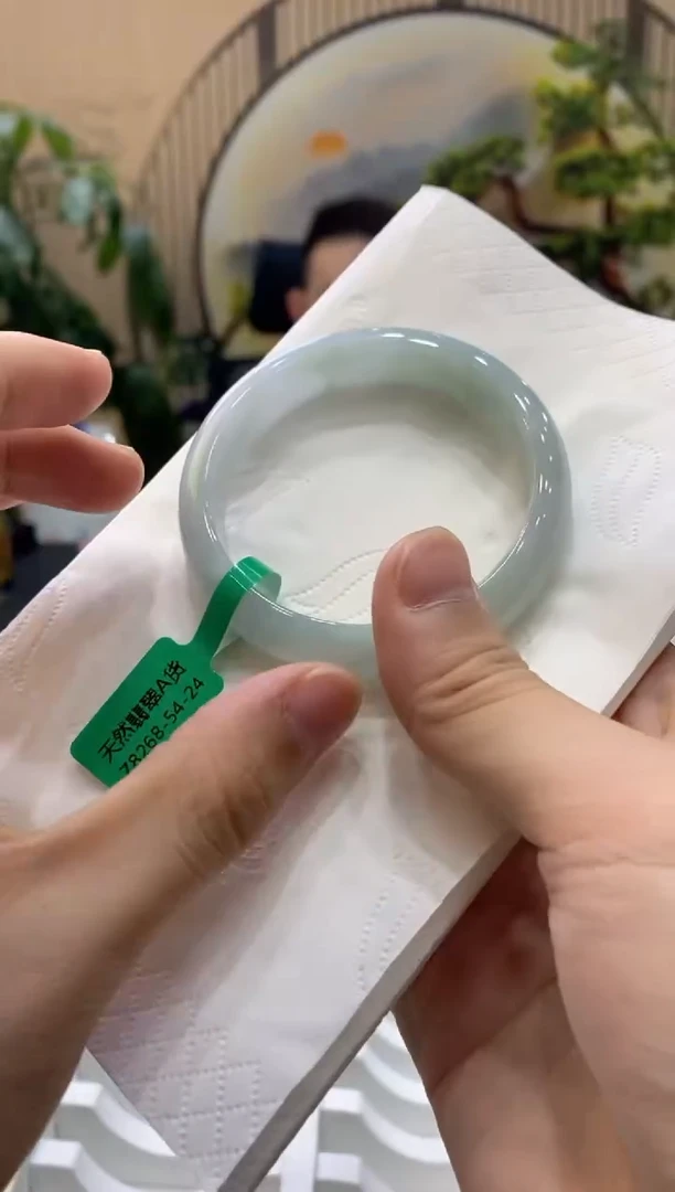 【闪购商品】翡翠手镯未镶嵌000003216