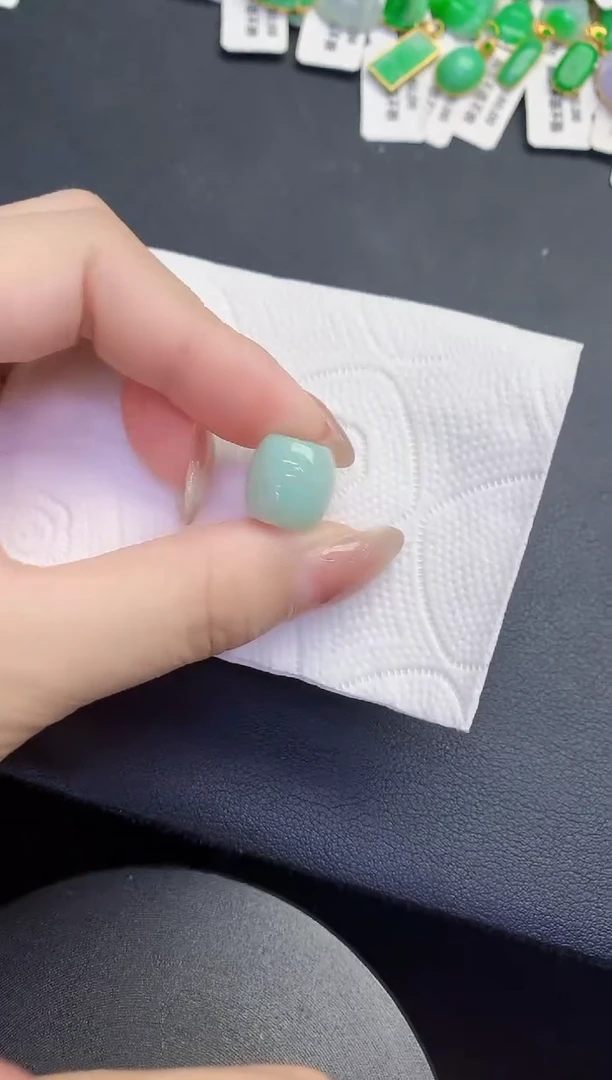 颈饰未镶嵌翡翠缅甸天然翡翠A货