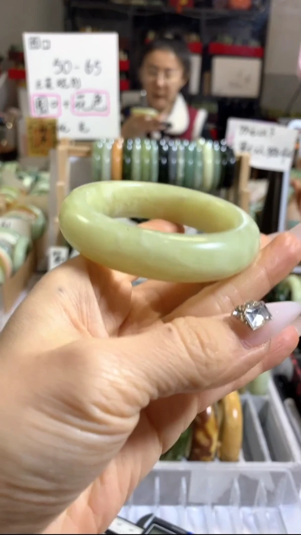 未镶嵌岫玉手镯9 53+ 包容