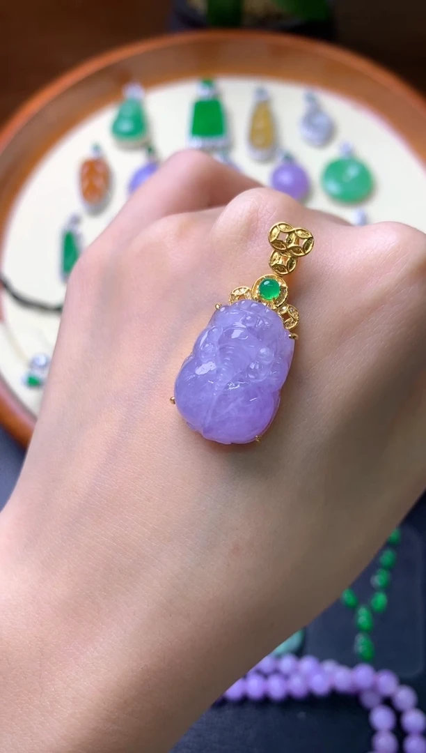 【闪购商品】翡翠吊坠(赠链)18K金镶嵌吊坠