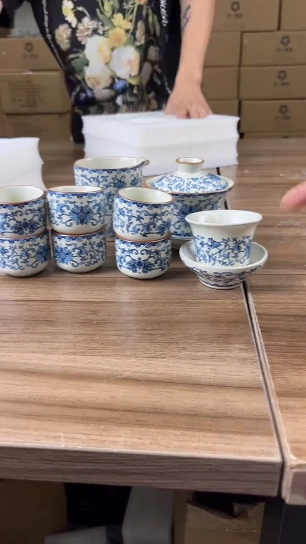 羽化高端茶具。陶瓷