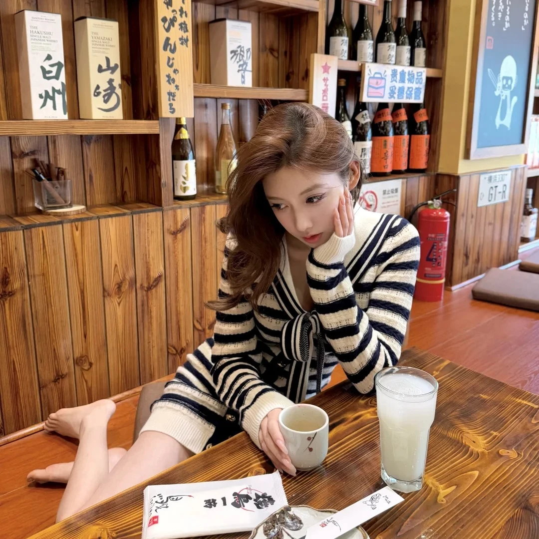 长袖海军领蓝条纹毛织连衣裙2025春季新款撞色休闲柔美气质包臀裙