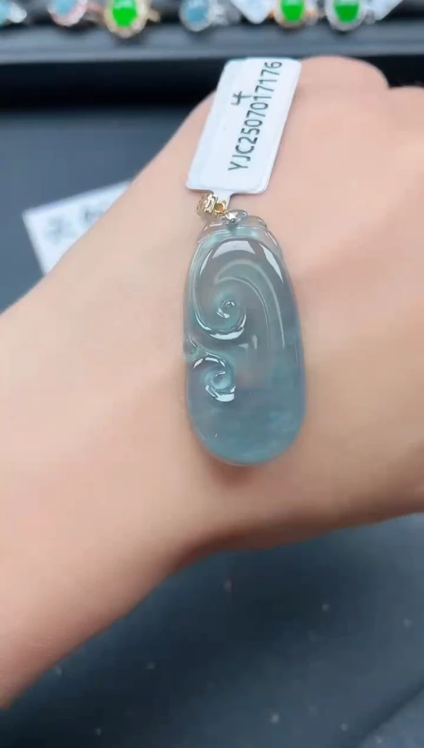 18K金镶嵌戒指翡翠1111