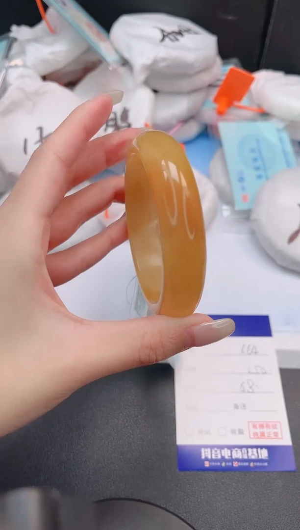 未镶嵌手镯石英质玉27L64-58