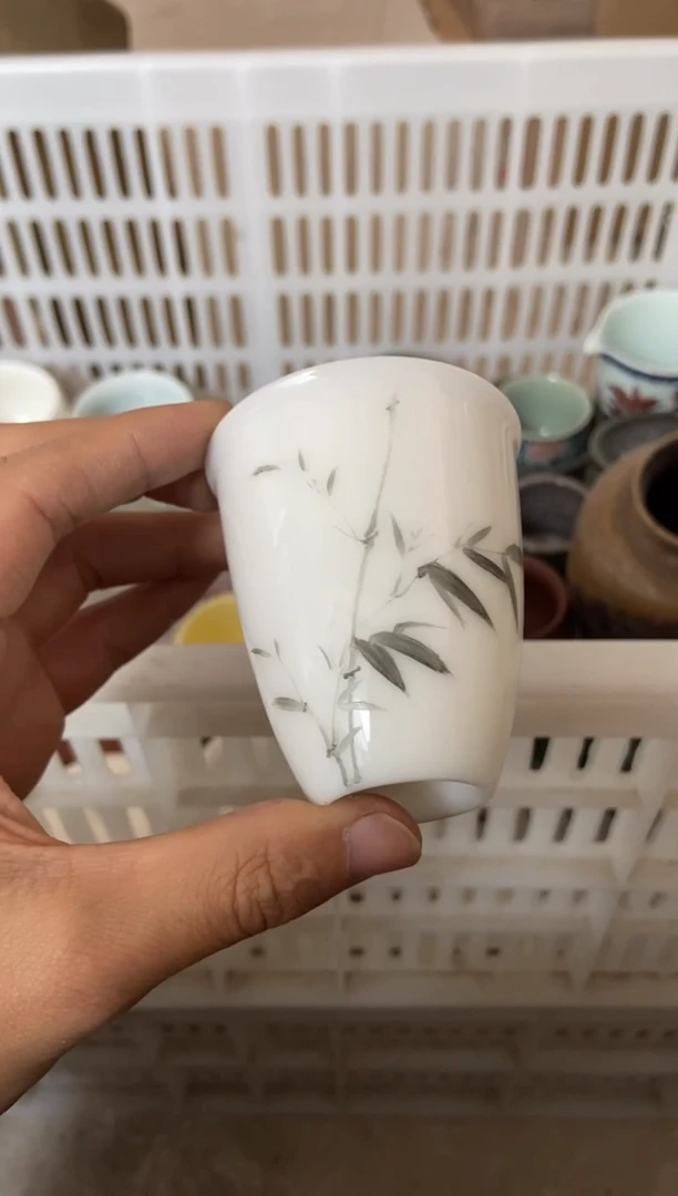 杯子瓷无运费险有瑕疵的摄影的产品有使用过的痕迹有点脏介意勿拍