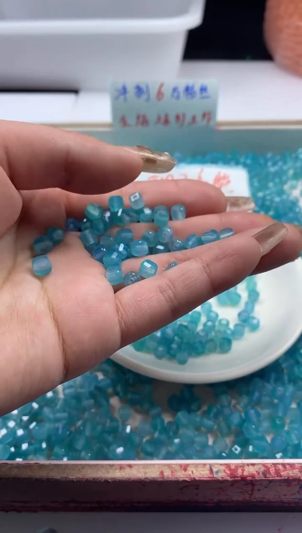 【闪购商品】玛瑙/玉髓颈饰未镶嵌W2407天河石方糖5*5mm*20颗