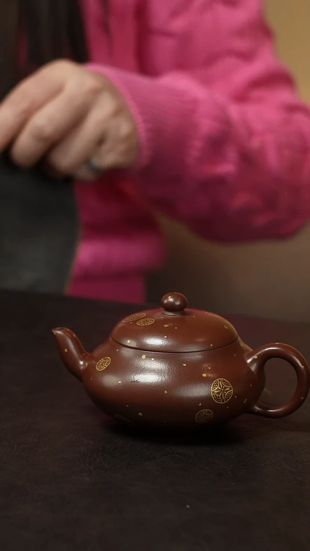 茶壶紫砂梨形紫朱泥
