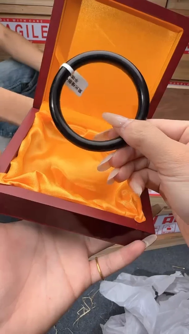 精美手串（无礼盒）