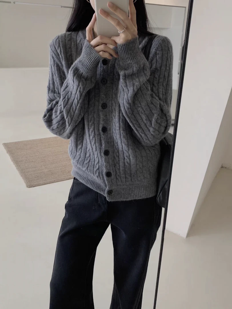 8380#小马刺绣韩系麻花纹毛衣针织开衫2026冬季新款百搭时尚宽松