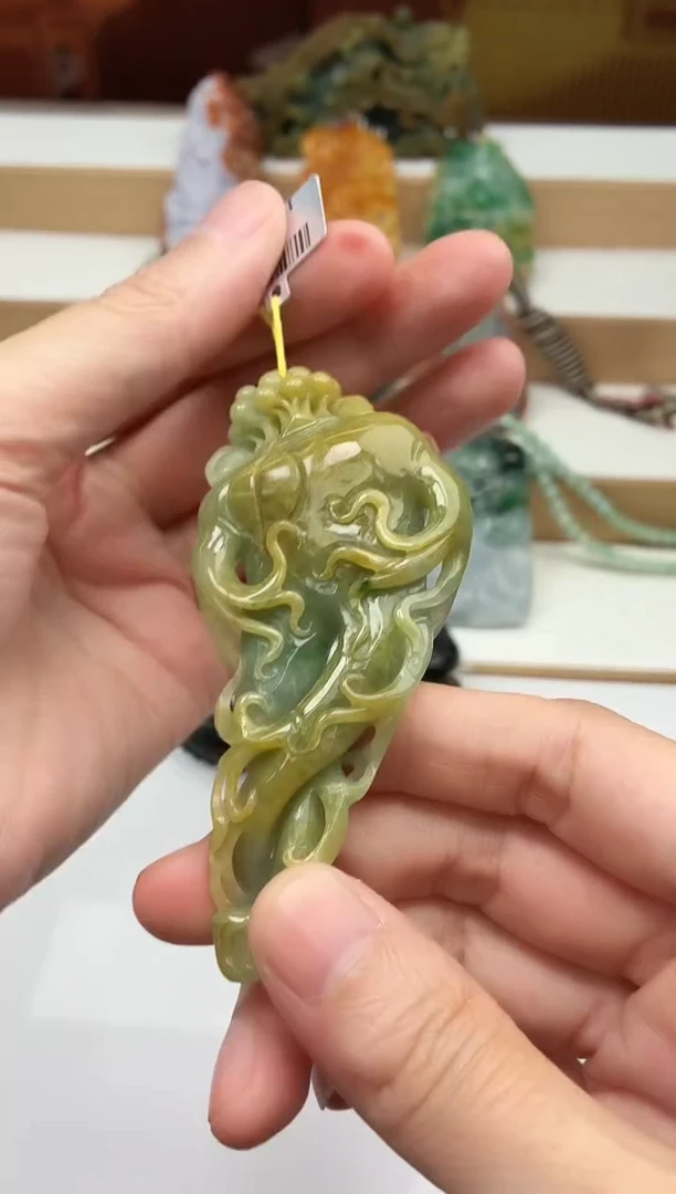 颈饰未镶嵌翡翠牌子