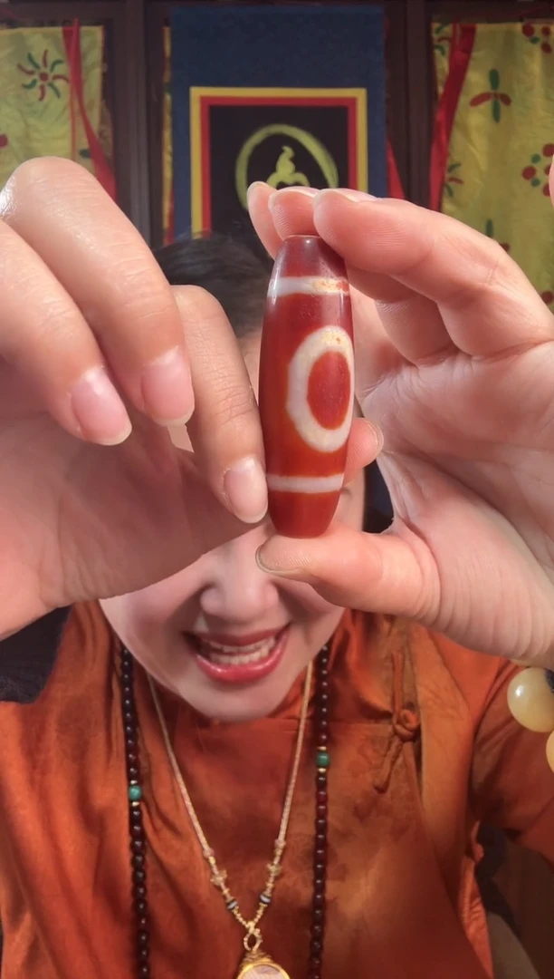 无非金属藏地红肉1眼古珠