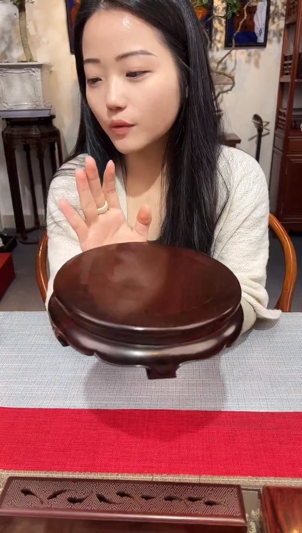 紫檀木类成套家具圆形底座