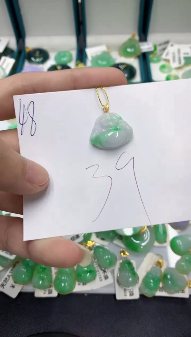 【闪购商品】翡翠颈饰18K金镶嵌翡翠