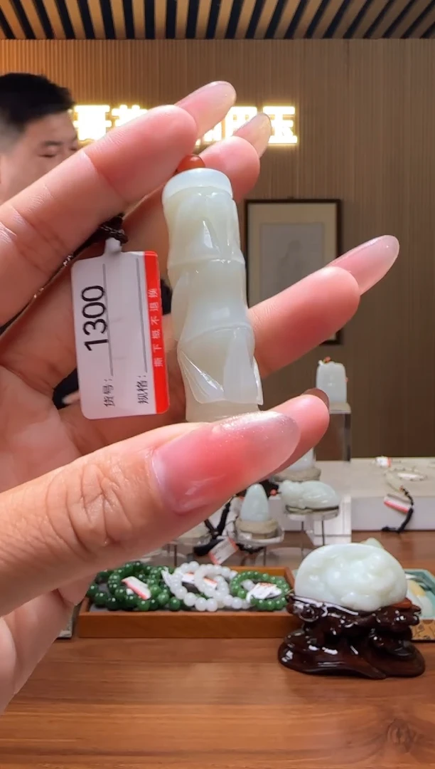 颈饰未镶嵌和田玉0