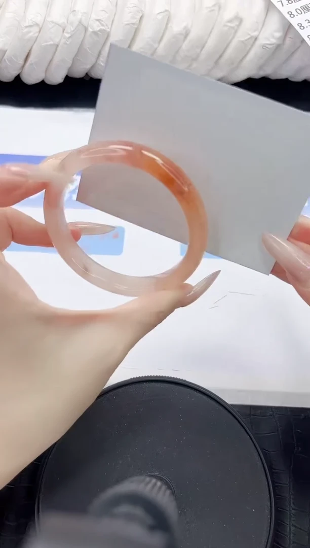 未镶嵌手镯石英质玉117-56.8