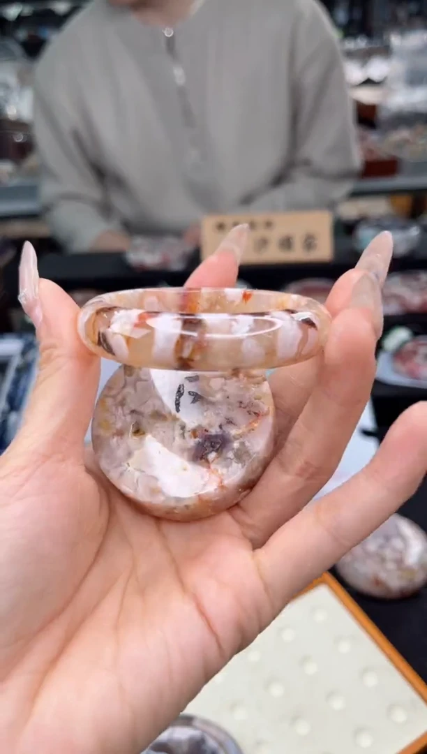 【闪购商品】石英质玉手镯未镶嵌52圈口（赠品镯心）3574540